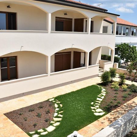 Apartmani Diana Novigrad  Bagian luar foto
