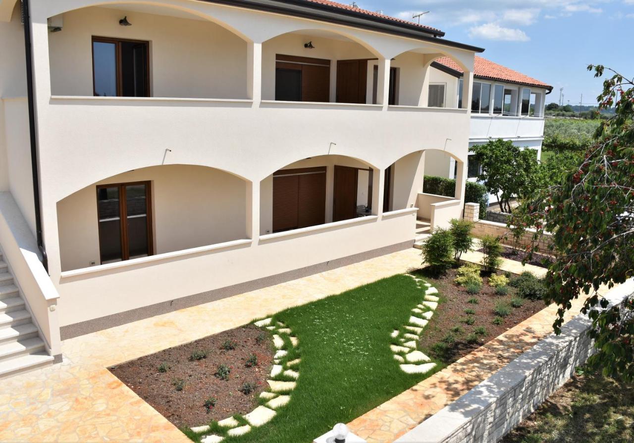 Apartmani Diana Novigrad  Bagian luar foto