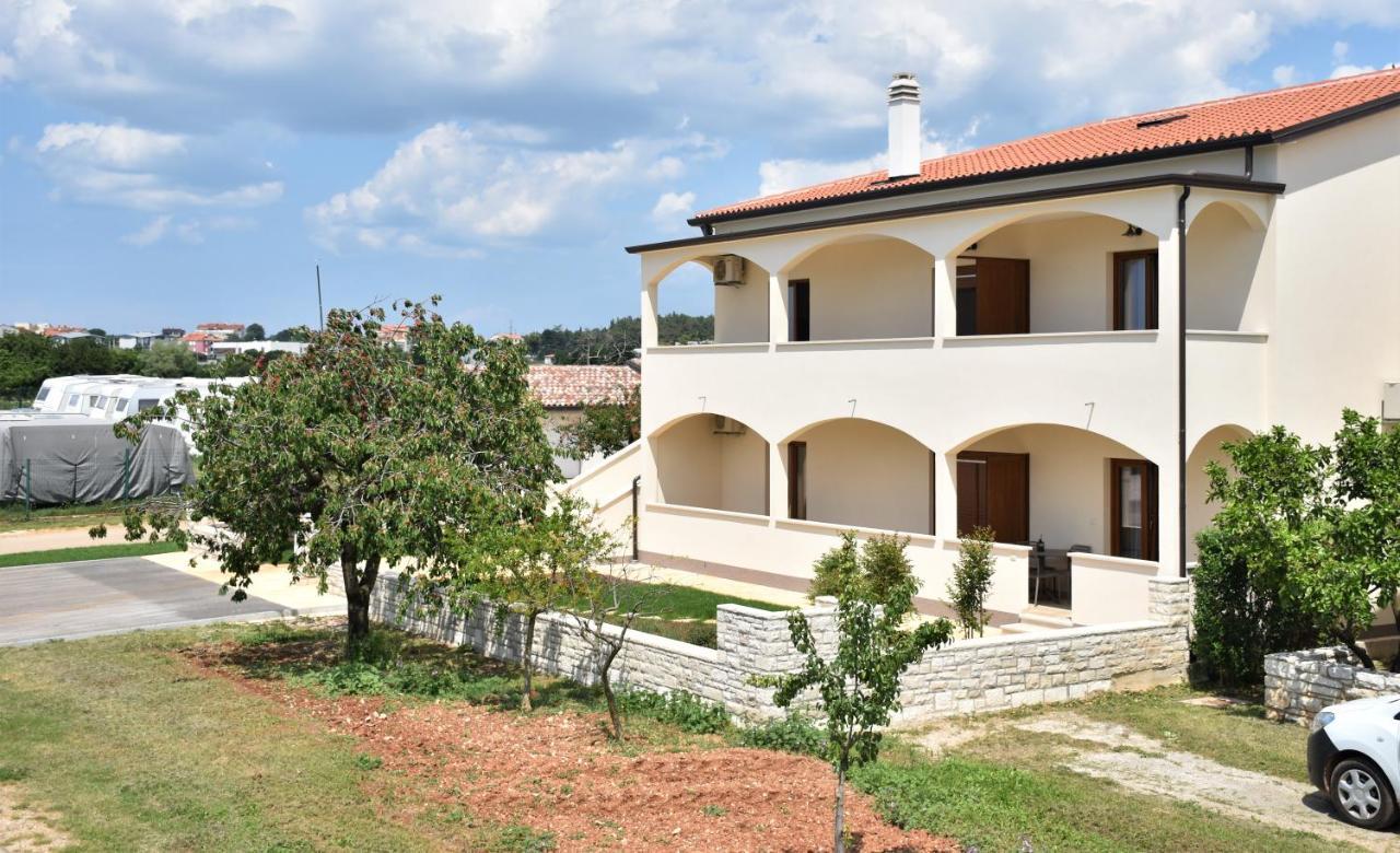 Apartmani Diana Novigrad  Bagian luar foto