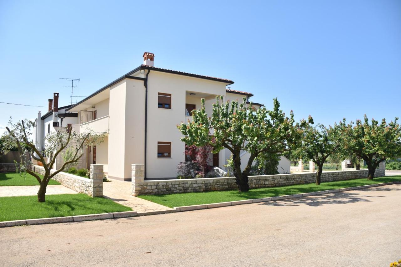 Apartmani Diana Novigrad  Bagian luar foto