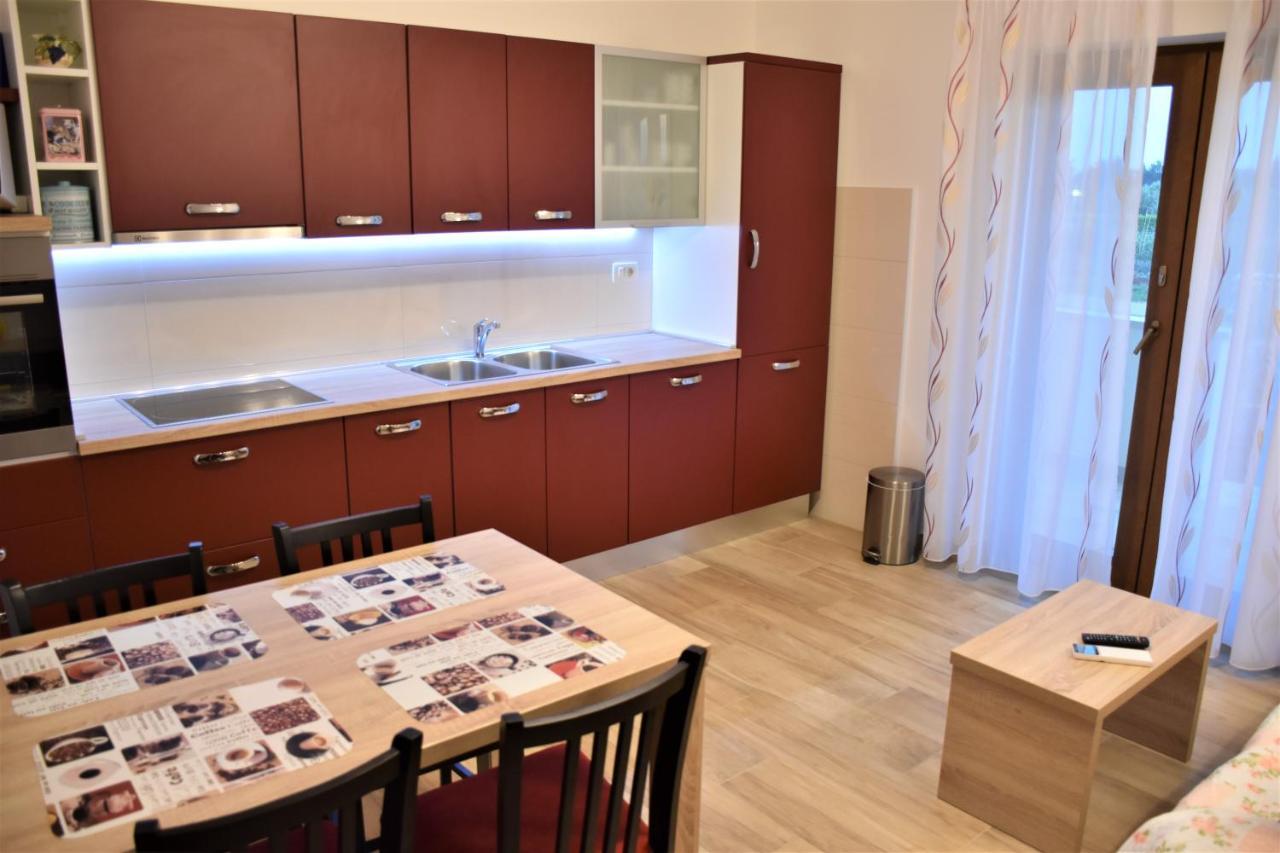 Apartmani Diana Novigrad  Bagian luar foto