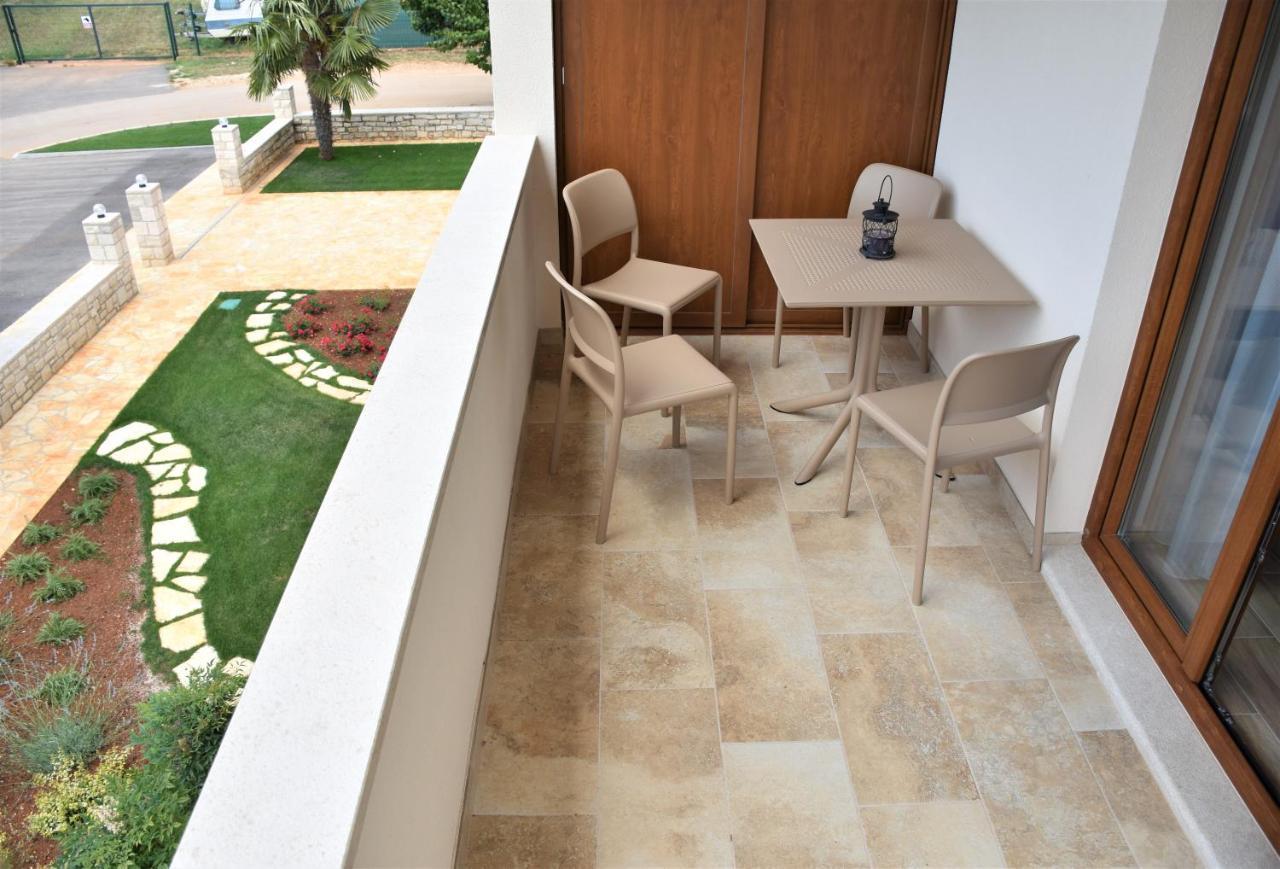 Apartmani Diana Novigrad  Bagian luar foto
