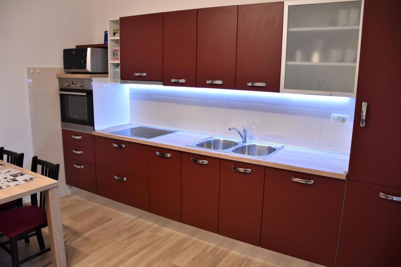 Apartmani Diana Novigrad  Bagian luar foto